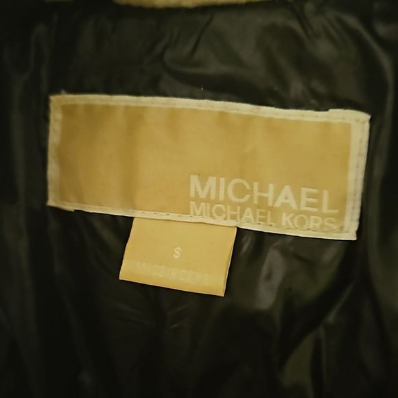 Michael MK small Faux Shearling Trim Puffer Jacket Vegan materials - Picture 5 of 11